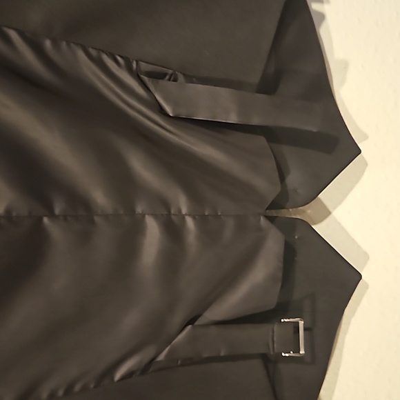 Versace Men's Formal Black Vest - Picture 4 of 4